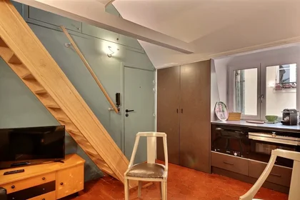 Entire apartment at Rue Guisarde, 6th Arrondissement, image 4 of 10