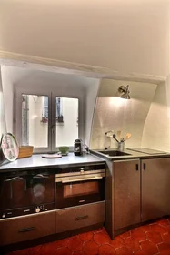 Entire apartment at Rue Guisarde, 6th Arrondissement, image 7 of 10