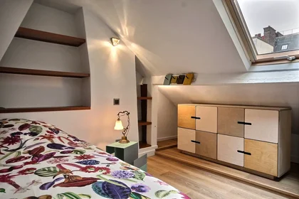 Entire apartment at Rue Guisarde, 6th Arrondissement, image 8 of 10