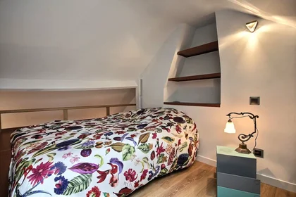 Entire apartment at Rue Guisarde, 6th Arrondissement, image 10 of 10