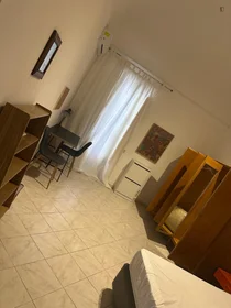 Quarto privado em Via Emerico Amari, imagem 2 de 13