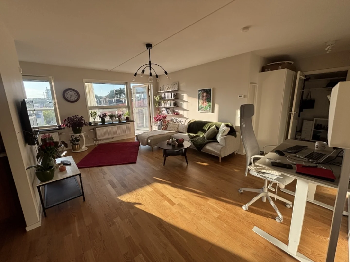 Room for rent in student apartment in , fully furnished