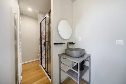 Privatzimmer in der Rue Joseph Saintraint, Namur, bild 3 von 8