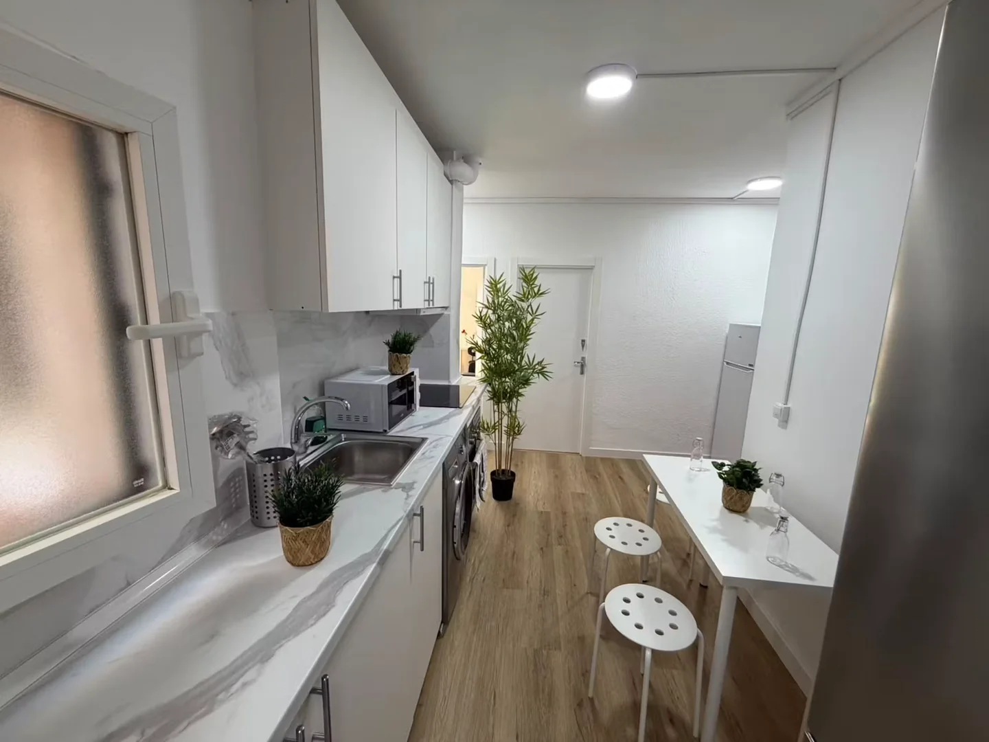 Comfortable and spacious student room in 