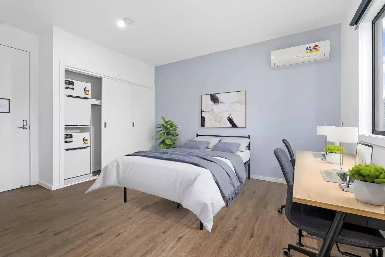 Habitación para estudiantes en  con área de estudio y facilidades compartidas