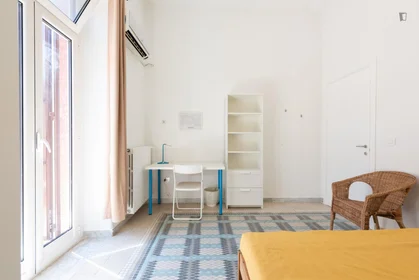 Chambre privée à Via Somalia, image 1 de 8