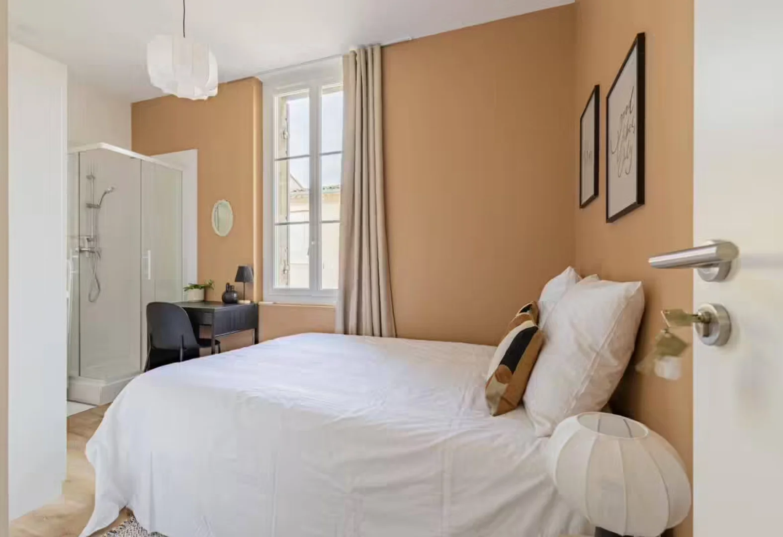 Chambre d'étudiant confortable et spacieuse dans 
