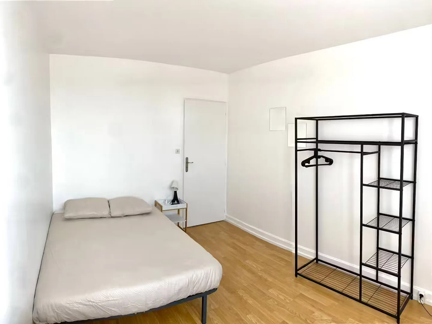 Budget-friendly student room close to campus in 