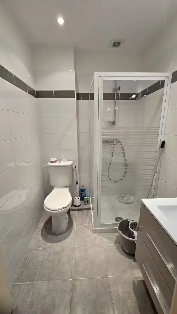 Economical student room with convenient location in 