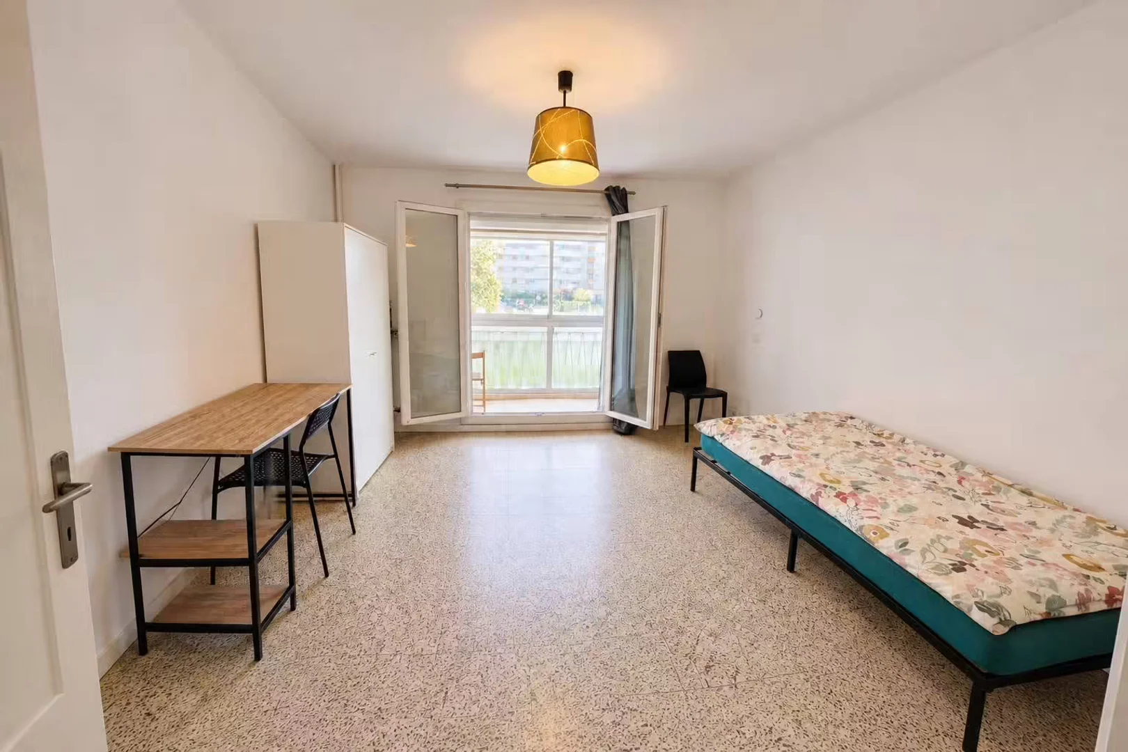 Studentenfreundliches Zimmer in  mit modernen Annehmlichkeiten