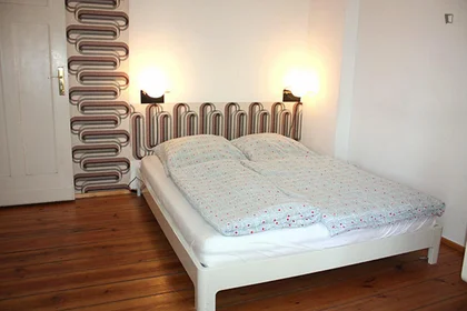 Apartamento inteiro em Kastanienallee, imagem 1 de 10