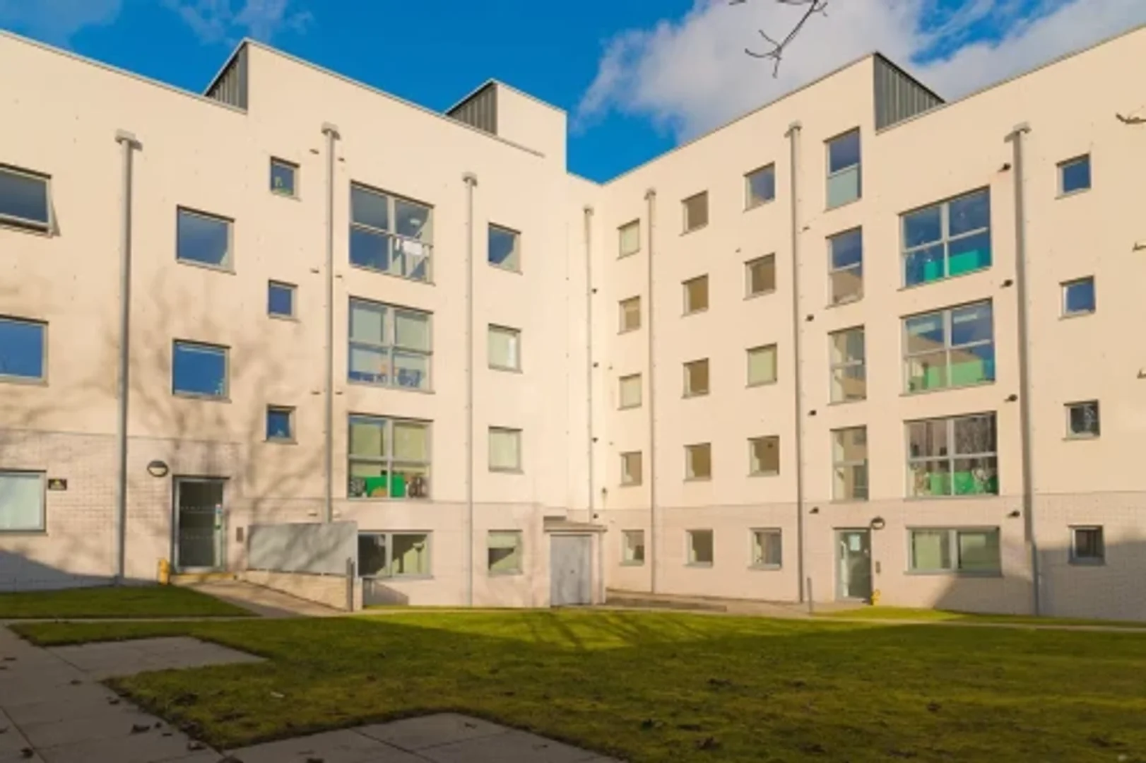 Chambre d'étudiant économique avec emplacement pratique dans 
