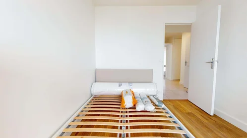 Habitación privada en 10 Bd Hérold, 92000 Nanterre, France, imagen 3 de 30