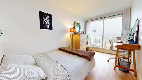 Habitación privada en 10 Bd Hérold, 92000 Nanterre, France, imagen 25 de 30