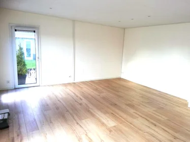 Entire apartment at Vlietpark, image 3 of 9