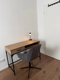 Habitación privada en Haunstetter Straße, imagen 11 de 13