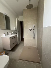 Habitación privada en Haunstetter Straße, imagen 8 de 13