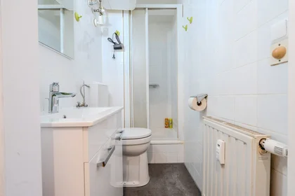 Private room at Neubaugasse, image 5 of 17