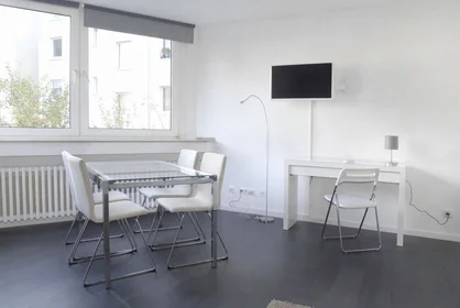 Privatzimmer in der Bilker Allee, bild 2 von 16