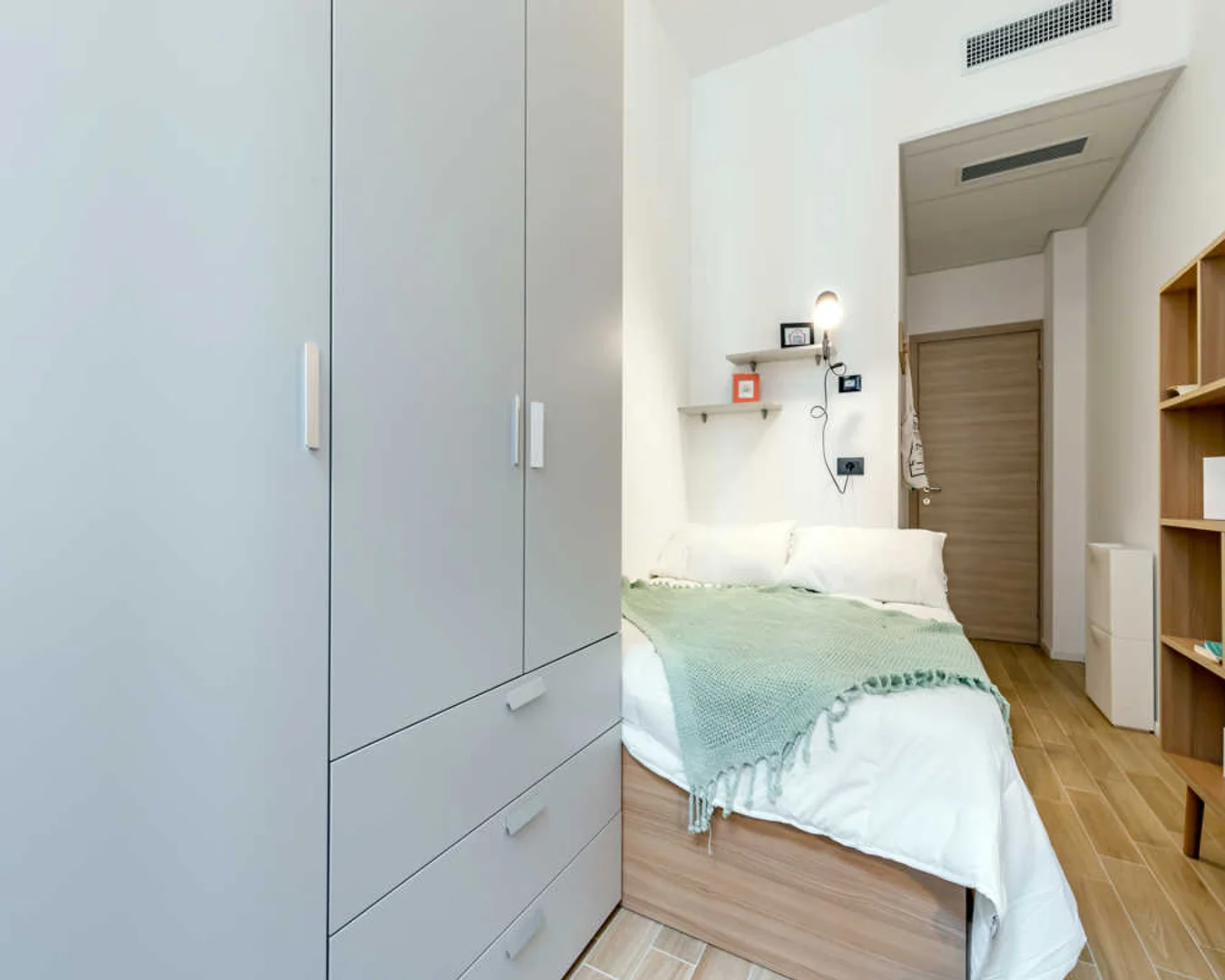 Komfortables und geräumiges Studentenzimmer in 