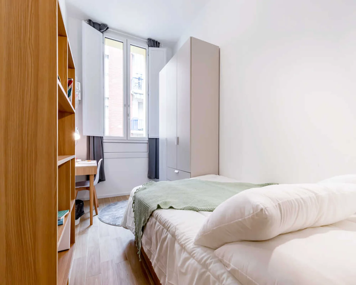 Funktionelles Studentenzimmer perfekt zum Studieren in 
