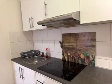 Apartamento inteiro em Behringstraße, imagem 13 de 17