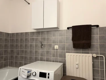 Apartamento inteiro em Behringstraße, imagem 15 de 17