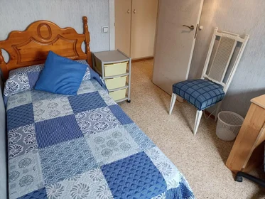 Quarto compartilhado em Poeta Manuel Benítez Carrasco, 6, 2º 3-2, imagem 6 de 16