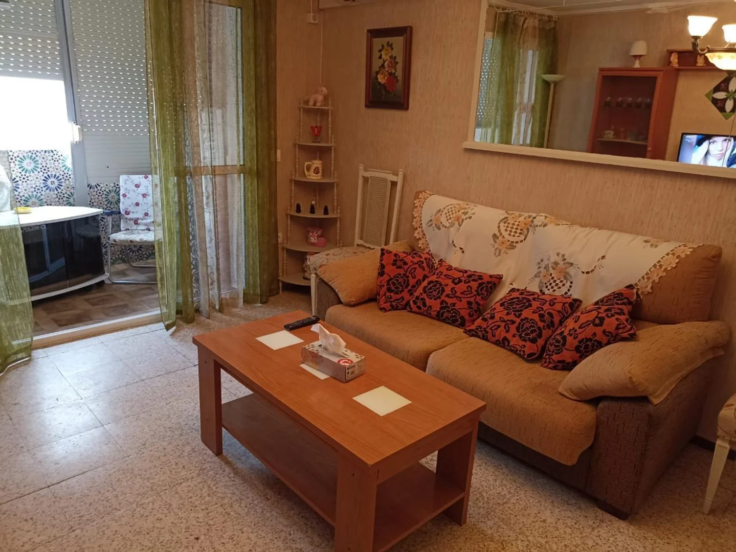 Habitación estudiantil económica cerca del campus en