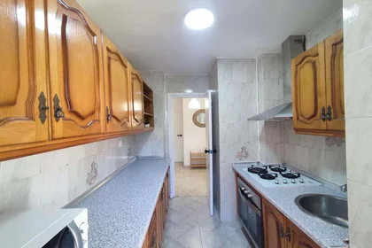 Shared room at Francisco de Paula Valladar Serrano, 3, esc. 0 0º 2, image 13 of 17