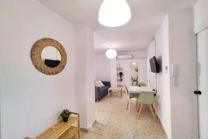 Shared room at Francisco de Paula Valladar Serrano, 3, esc. 0 0º 2, image 8 of 17