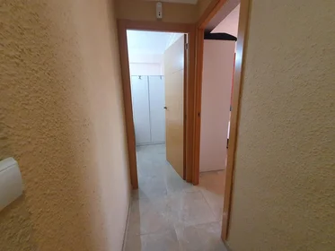 Habitación compartida en Calle de Guardamar, 6, 5º B, imagen 15 de 21