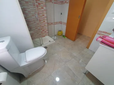 Habitación compartida en Calle de Guardamar, 6, 5º B, imagen 20 de 21