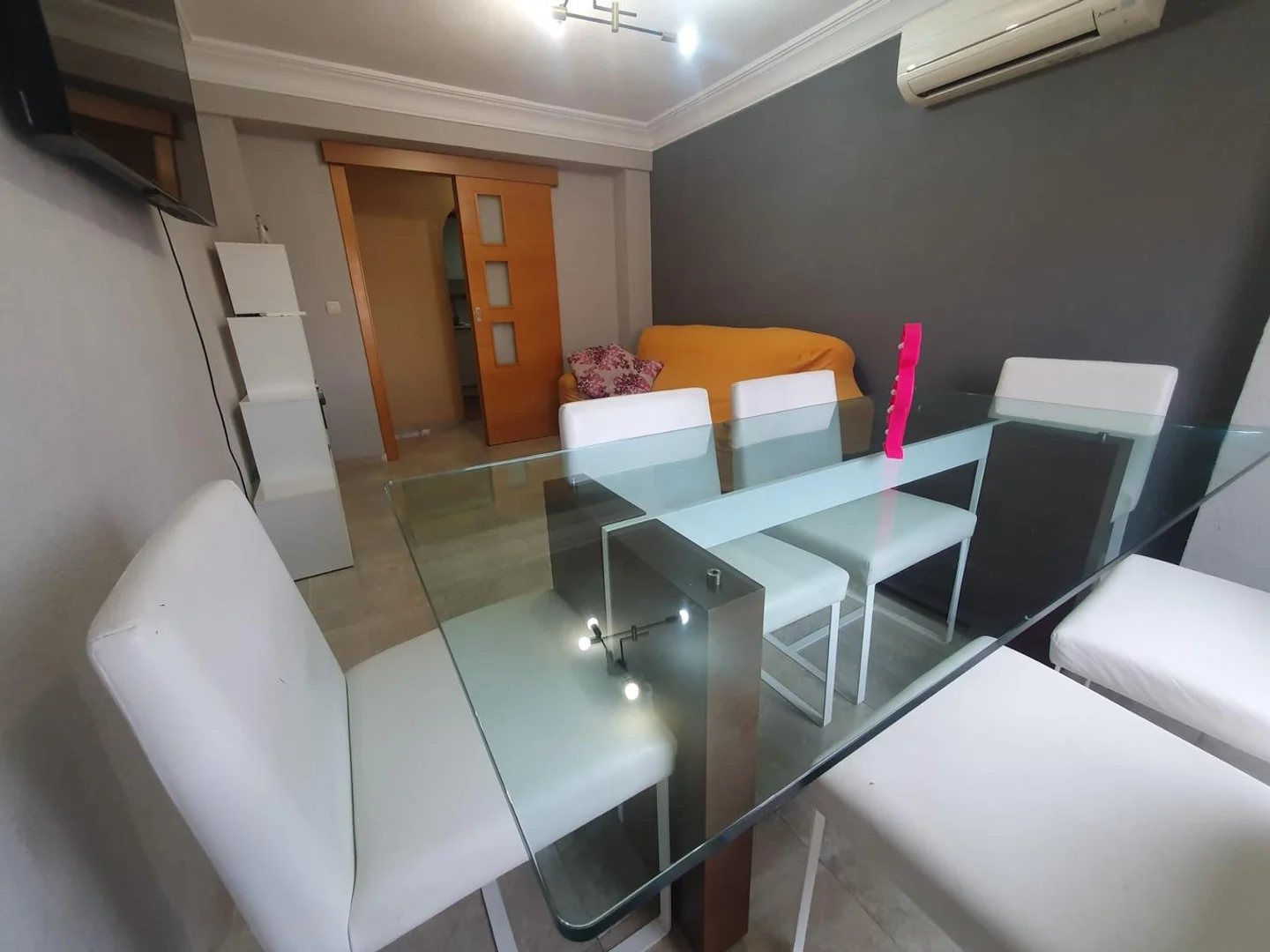 Habitación para estudiantes en  con modernas comodidades