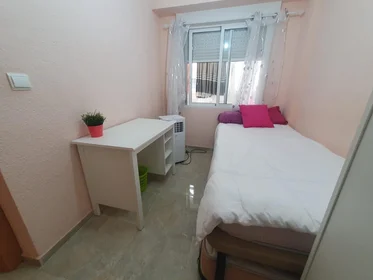 Habitación compartida en Calle de Guardamar, 6, 5º B-2, imagen 11 de 44