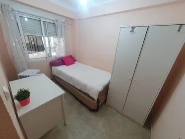 Habitación compartida en Calle de Guardamar, 6, 5º B-2, imagen 23 de 44