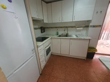 Habitación compartida en Calle de Guardamar, 6, 5º B-2, imagen 27 de 44