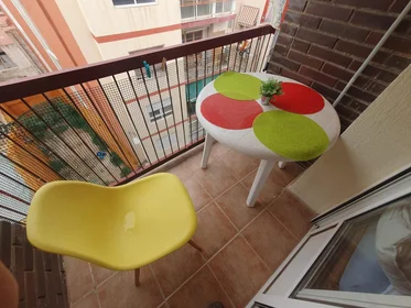Habitación compartida en Calle de Guardamar, 6, 5º B-2, imagen 9 de 44