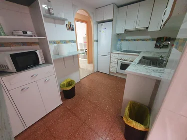 Habitación compartida en Calle de Guardamar, 6, 5º B-1, imagen 26 de 31