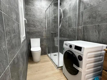 Shared room at Carrer de Campoamor, 6, esc. 0 0º B-2, image 11 of 23