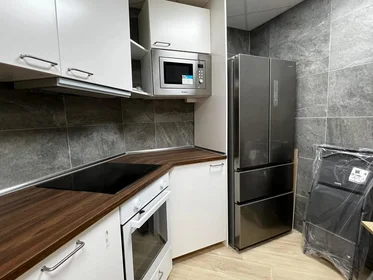 Shared room at Carrer de Campoamor, 6, esc. 0 0º B-2, image 4 of 23