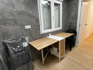Shared room at Carrer de Campoamor, 6, esc. 0 0º B-2, image 10 of 23