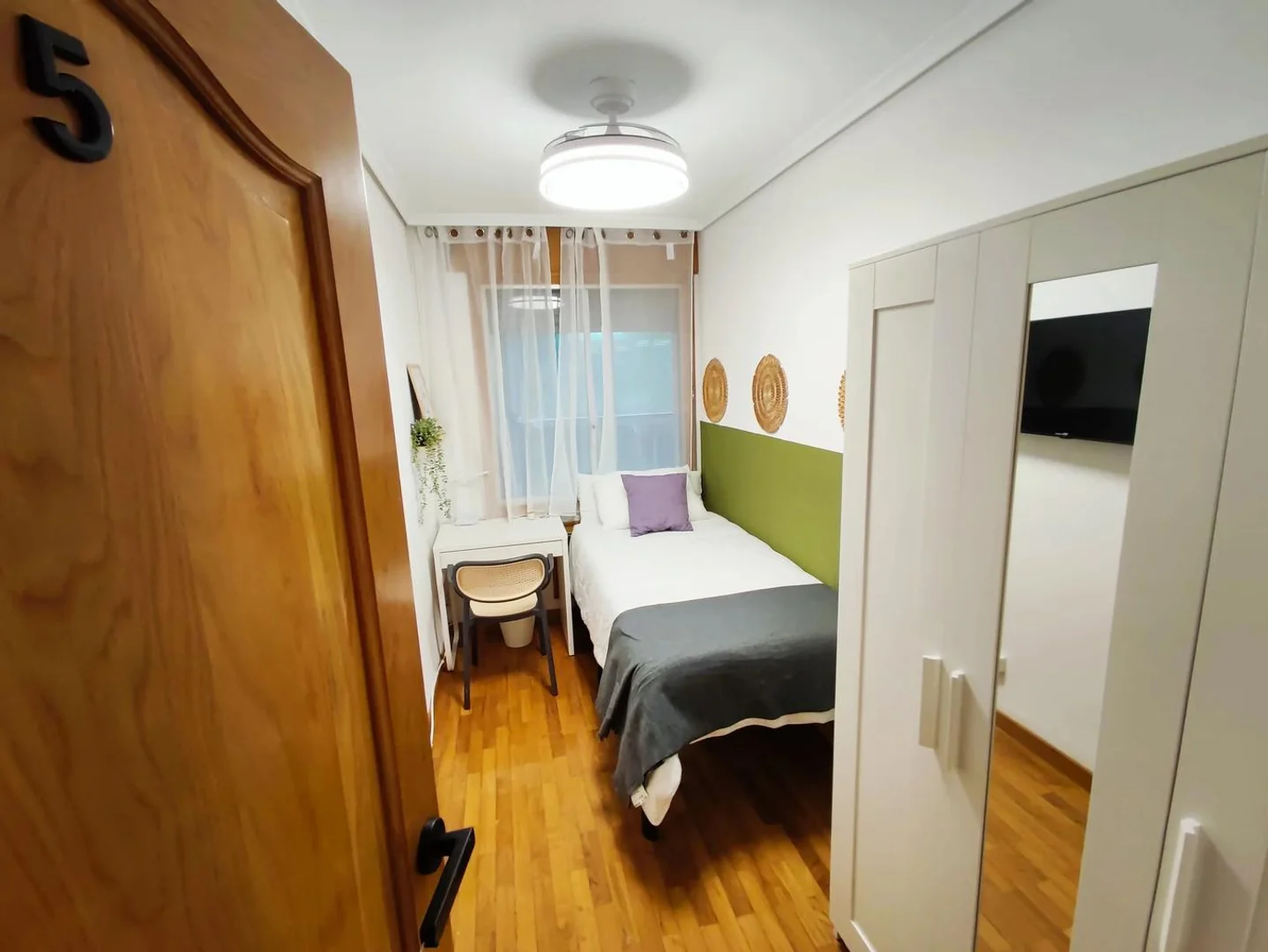 Chambre d'étudiant bon marché à proximité du campus dans