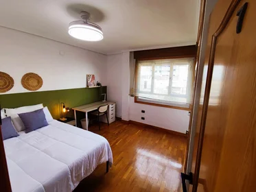 Chambre partagée à Carrer d'Enmig, 91, esc. 0 3º 3 7, image 25 de 49