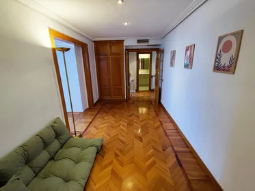 Chambre partagée à Carrer d'Enmig, 91, esc. 0 3º 3 7, image 30 de 49