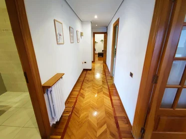 Chambre partagée à Carrer d'Enmig, 91, esc. 0 3º 3 7, image 44 de 49