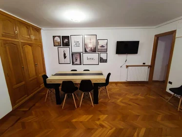 Chambre partagée à Carrer d'Enmig, 91, esc. 0 3º 3-1, image 8 de 32