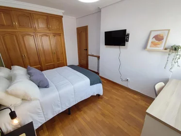 Chambre partagée à Carrer d'Enmig, 91, esc. 0 3º 3, image 14 de 30