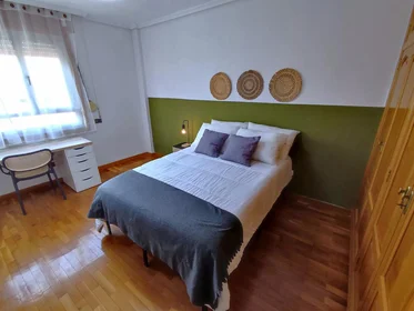 Chambre partagée à Carrer d'Enmig, 91, esc. 0 3º 3, image 17 de 30