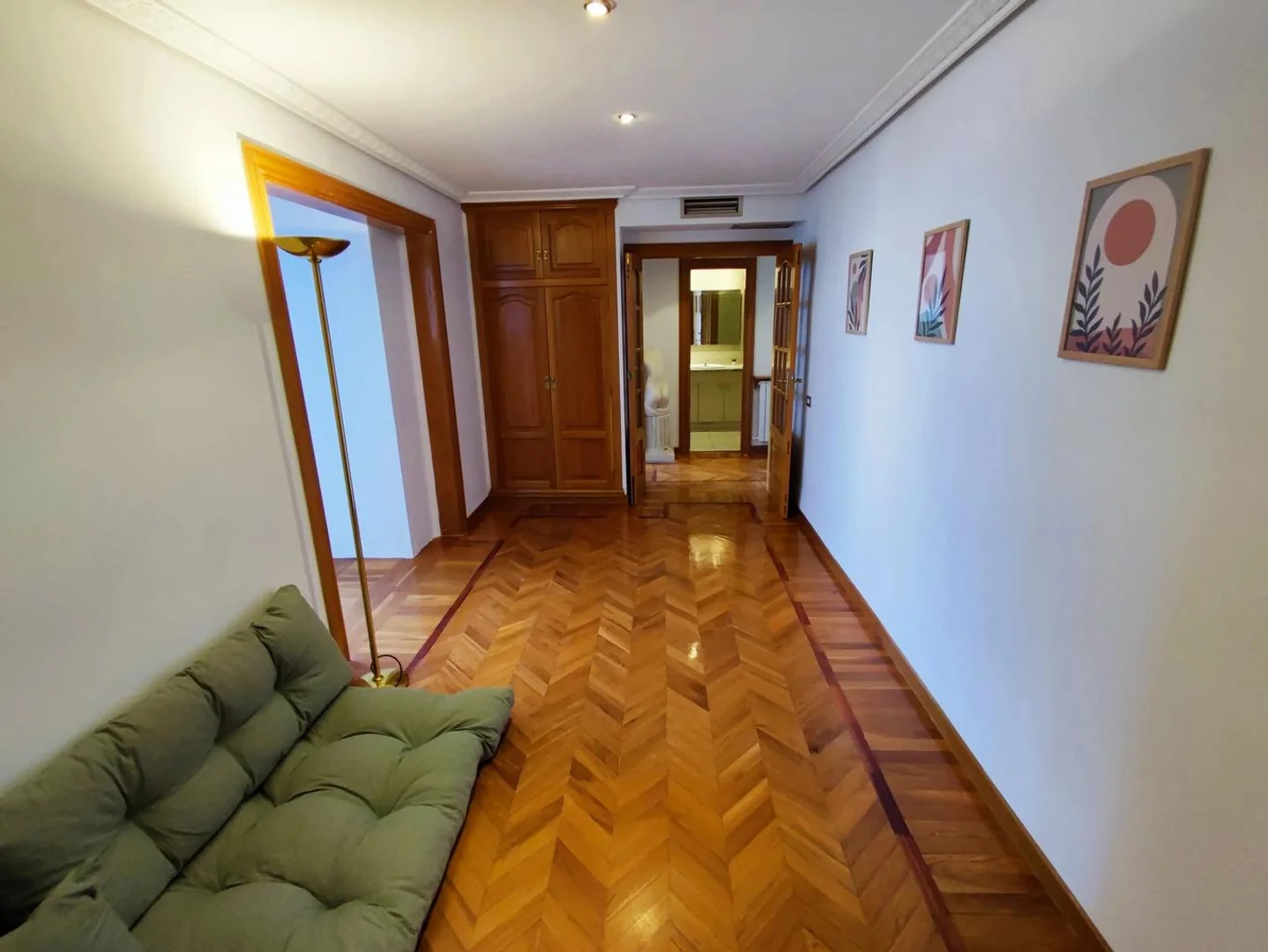 Chambre d'étudiant économique avec emplacement pratique dans 